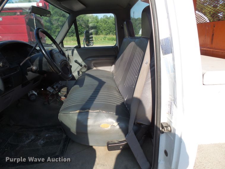 image for item FM9694 1997 Ford F450 Super Duty dump truck