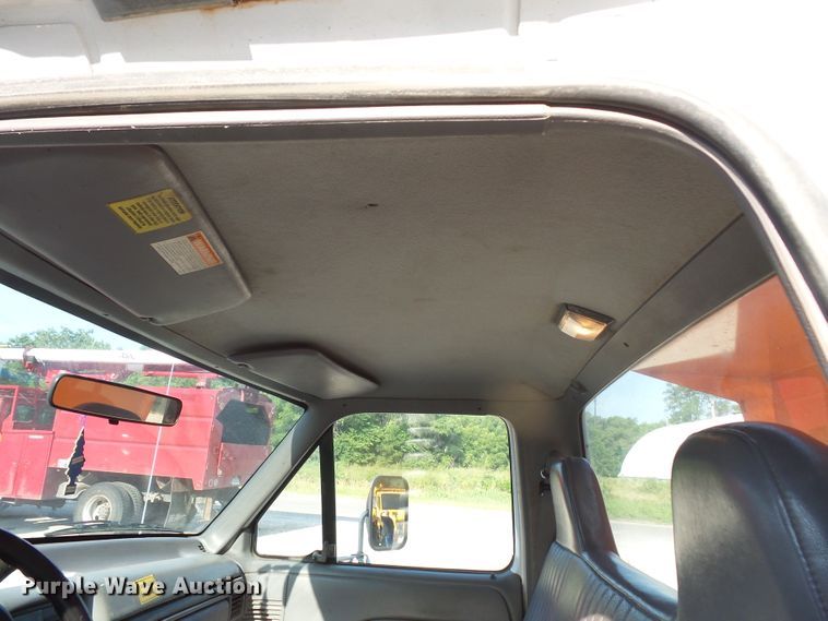 image for item FM9694 1997 Ford F450 Super Duty dump truck