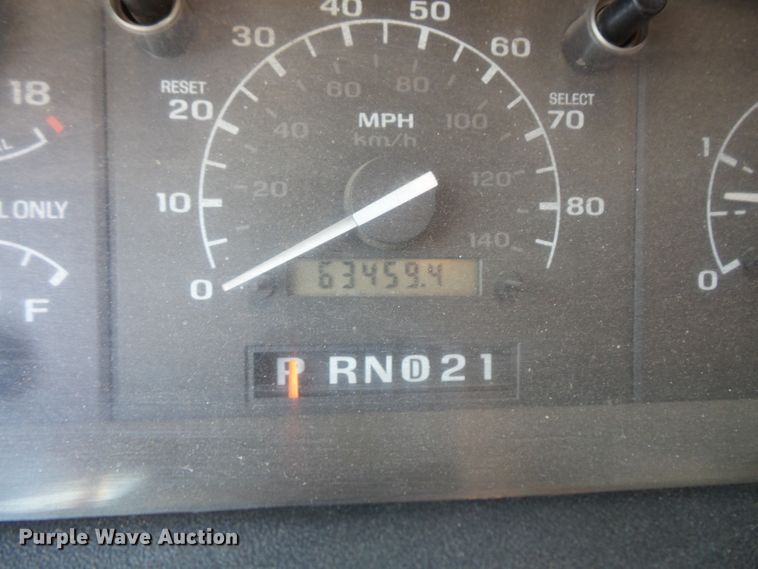 image for item FM9694 1997 Ford F450 Super Duty dump truck