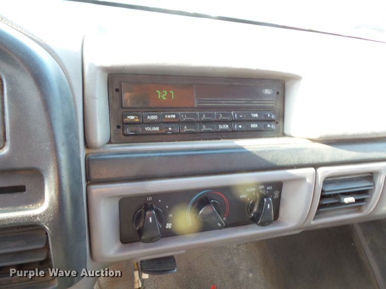 image for item FM9694 1997 Ford F450 Super Duty dump truck