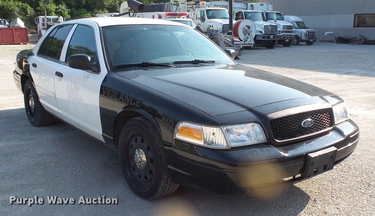 image for item FM9695 2011 Ford Crown Victoria Police Interceptor