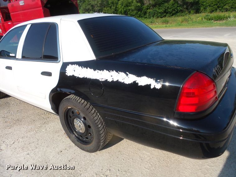 image for item FM9695 2011 Ford Crown Victoria Police Interceptor