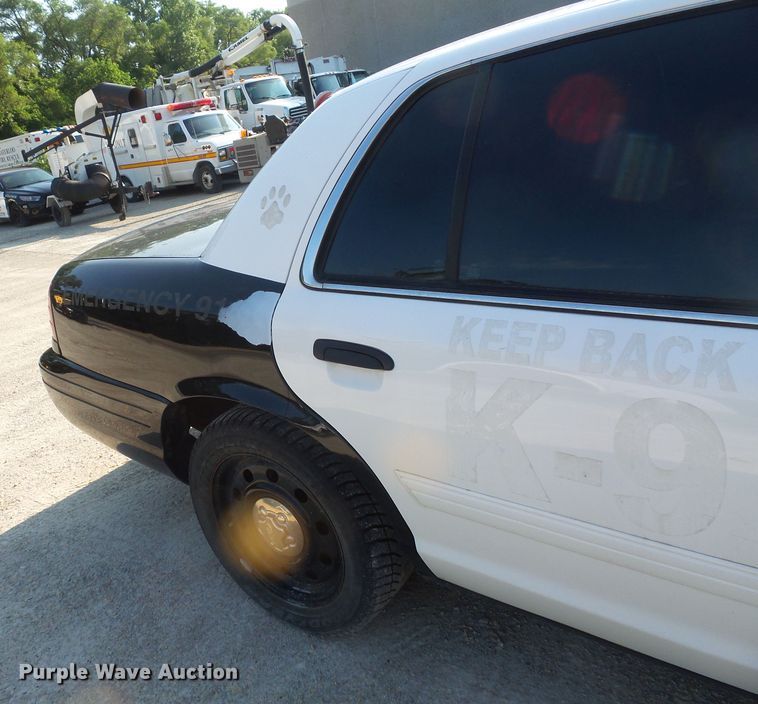 image for item FM9695 2011 Ford Crown Victoria Police Interceptor
