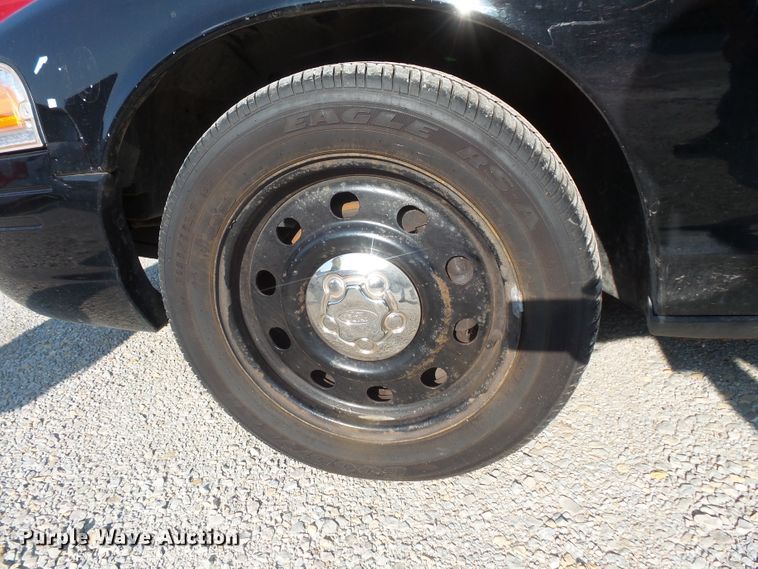 image for item FM9695 2011 Ford Crown Victoria Police Interceptor