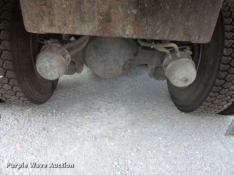 image for item FM9696 2006 International 7400 refuse truck