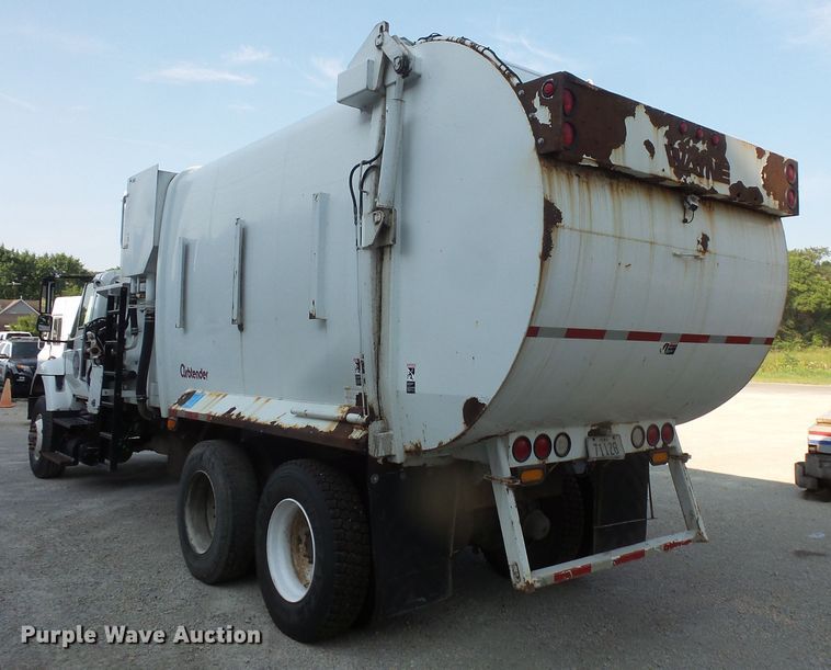 image for item FM9696 2006 International 7400 refuse truck