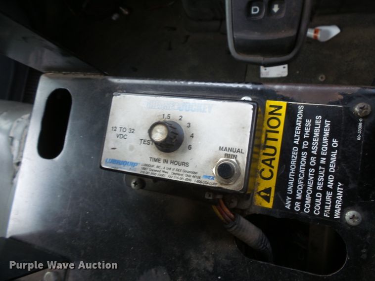 image for item FM9696 2006 International 7400 refuse truck