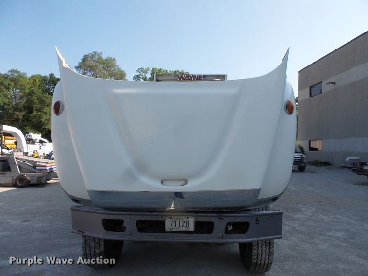 image for item FM9696 2006 International 7400 refuse truck