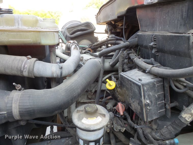 image for item FM9696 2006 International 7400 refuse truck