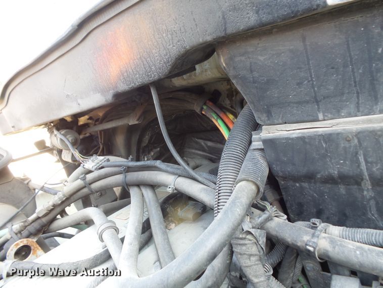 image for item FM9696 2006 International 7400 refuse truck