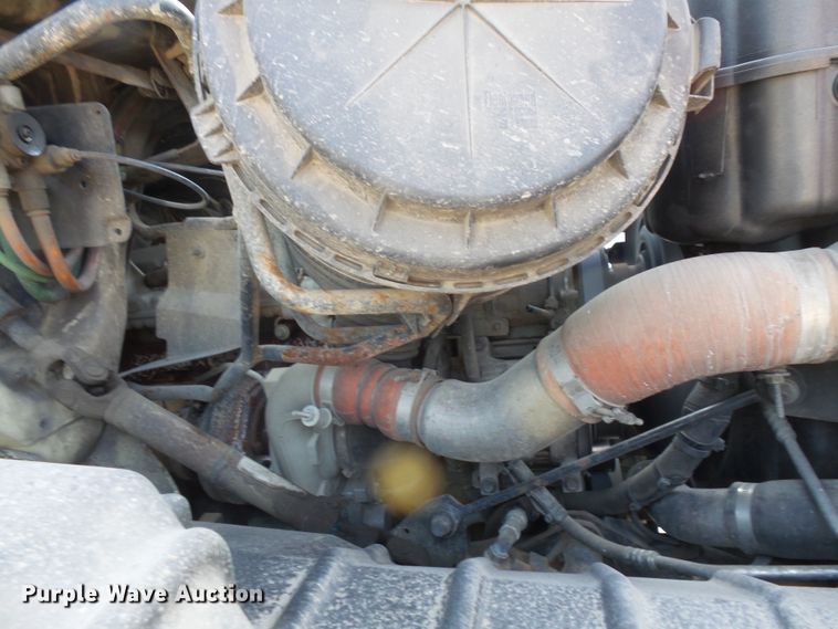 image for item FM9696 2006 International 7400 refuse truck