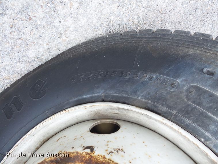 image for item FM9696 2006 International 7400 refuse truck