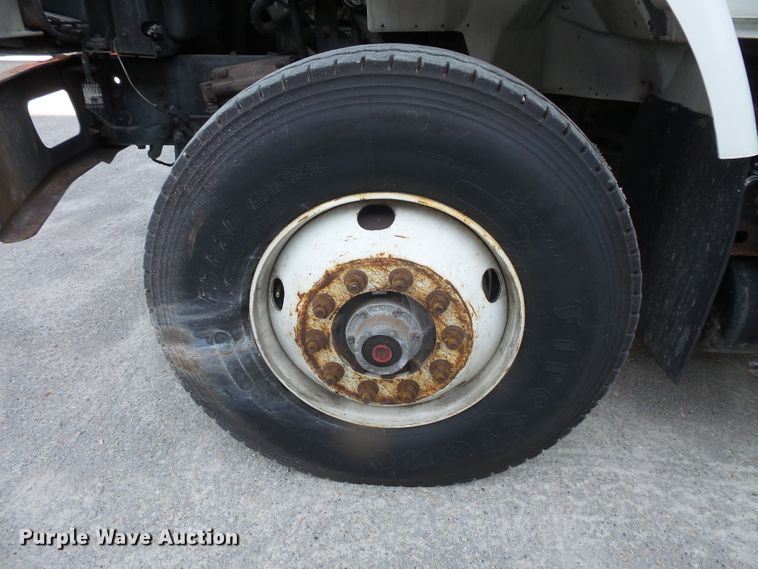 image for item FM9696 2006 International 7400 refuse truck