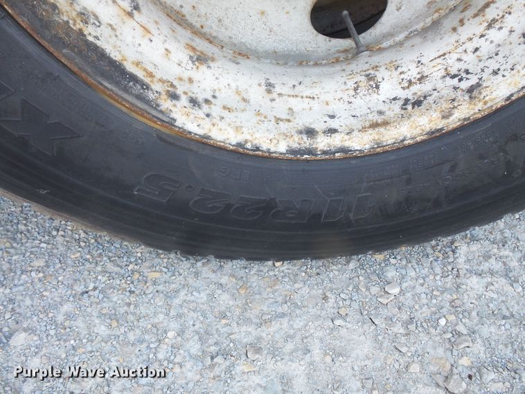 image for item FM9696 2006 International 7400 refuse truck