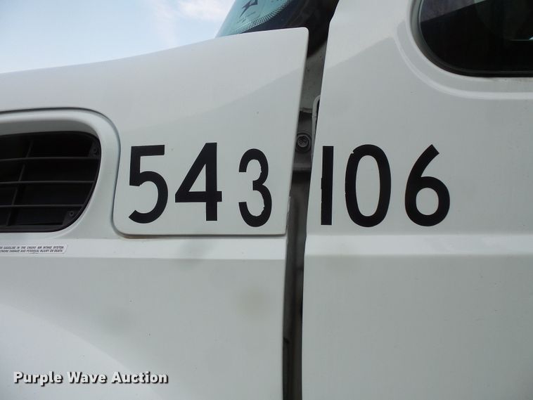 image for item FM9696 2006 International 7400 refuse truck