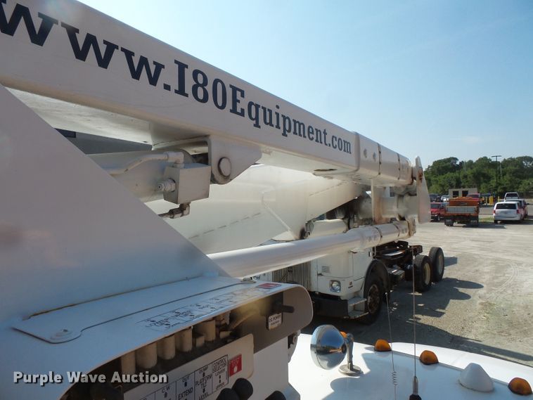 image for item FM9698 2004 Ford F550 Super Duty bucket truck