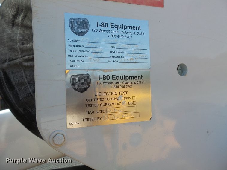 image for item FM9698 2004 Ford F550 Super Duty bucket truck