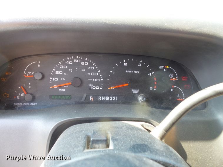 image for item FM9698 2004 Ford F550 Super Duty bucket truck