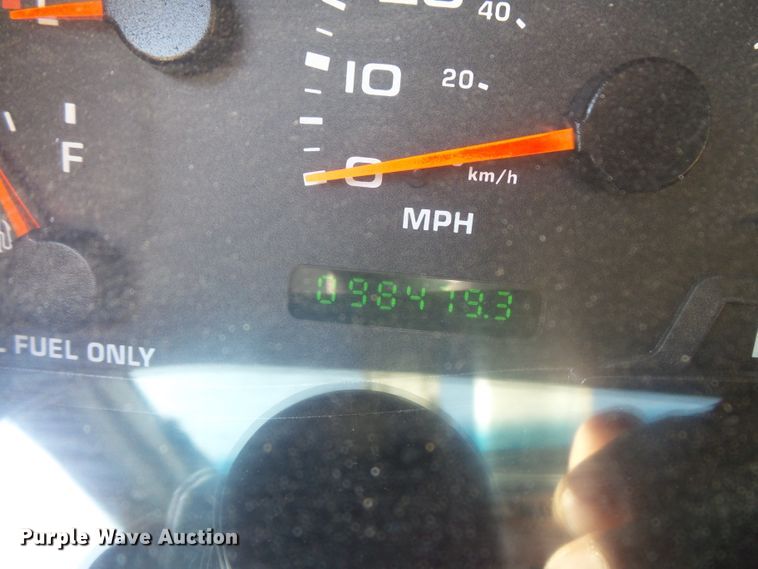 image for item FM9698 2004 Ford F550 Super Duty bucket truck