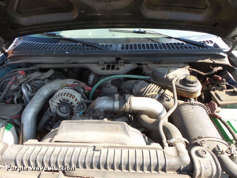 image for item FM9698 2004 Ford F550 Super Duty bucket truck