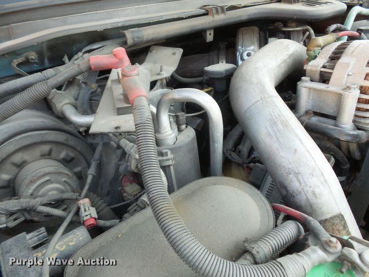 image for item FM9698 2004 Ford F550 Super Duty bucket truck