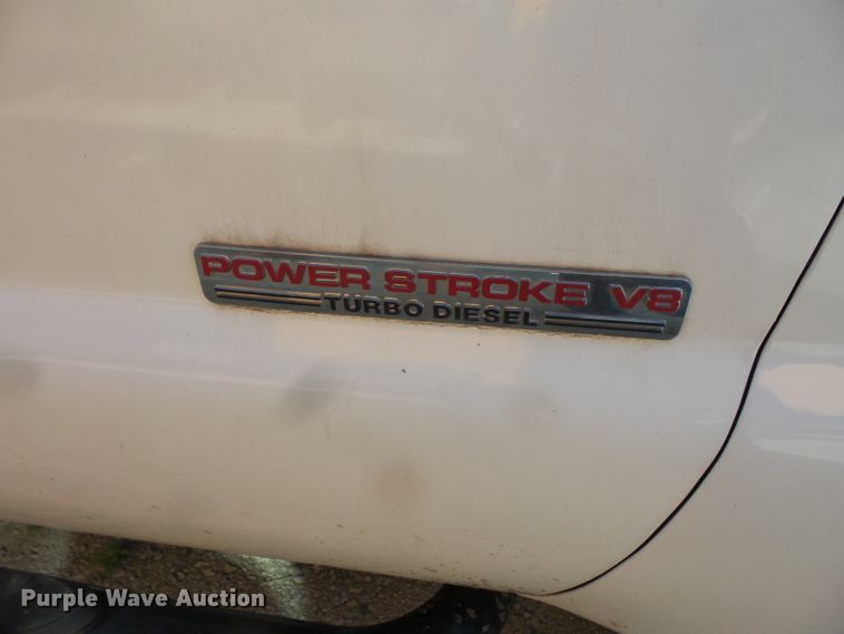 image for item FM9698 2004 Ford F550 Super Duty bucket truck