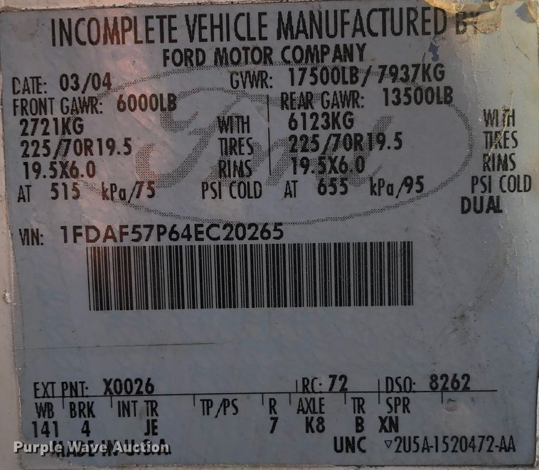 image for item FM9698 2004 Ford F550 Super Duty bucket truck