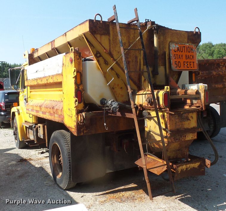 image for item FM9699 2000 Freightliner FL70 dump truck