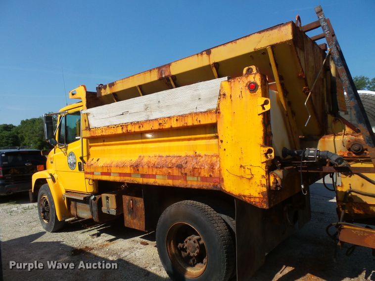 image for item FM9699 2000 Freightliner FL70 dump truck