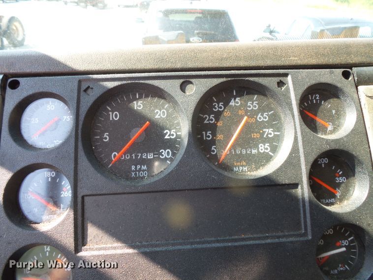 image for item FM9699 2000 Freightliner FL70 dump truck