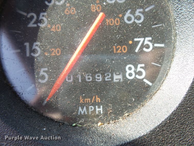 image for item FM9699 2000 Freightliner FL70 dump truck