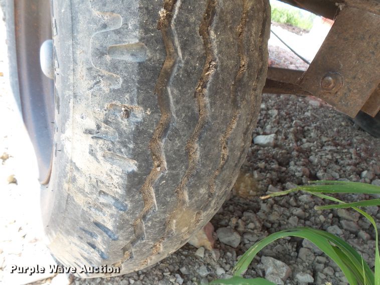 image for item FM9702 2005 Premiere 8X30 jobsite trailer