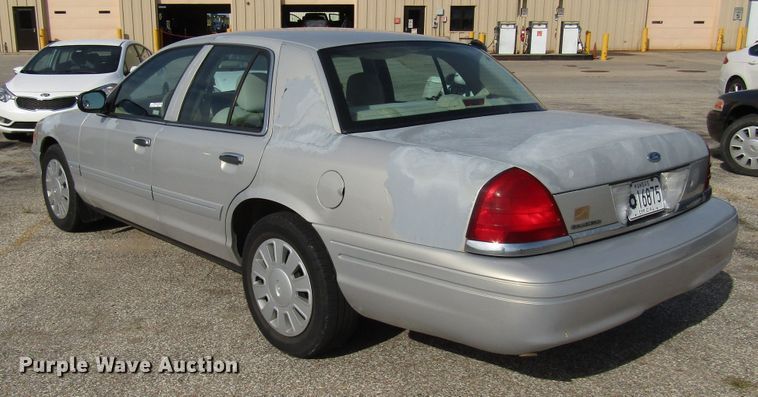 image for item FO9305 2006 Ford Crown Victoria Police Interceptor