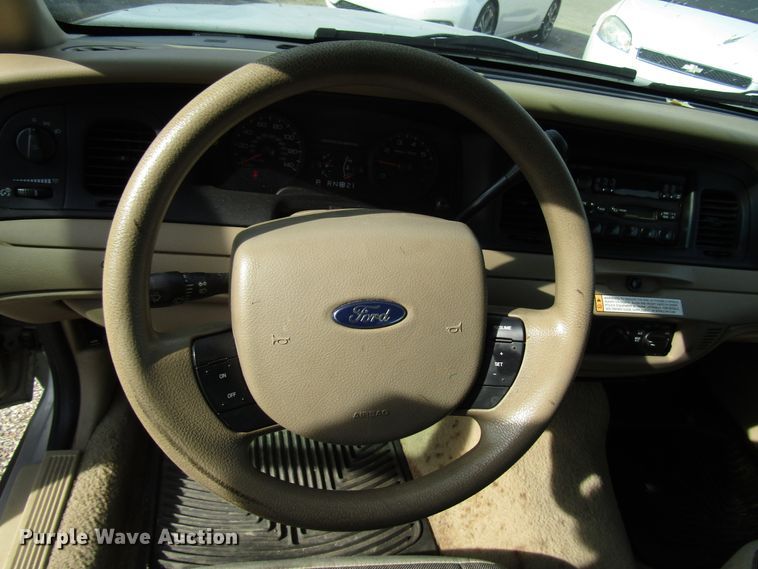 image for item FO9305 2006 Ford Crown Victoria Police Interceptor