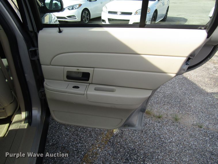 image for item FO9305 2006 Ford Crown Victoria Police Interceptor