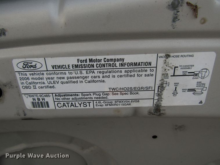 image for item FO9305 2006 Ford Crown Victoria Police Interceptor