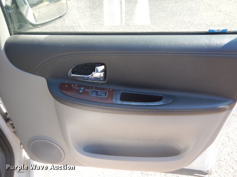 image for item FT9355 2007 Chevrolet Uplander handicap accessible van