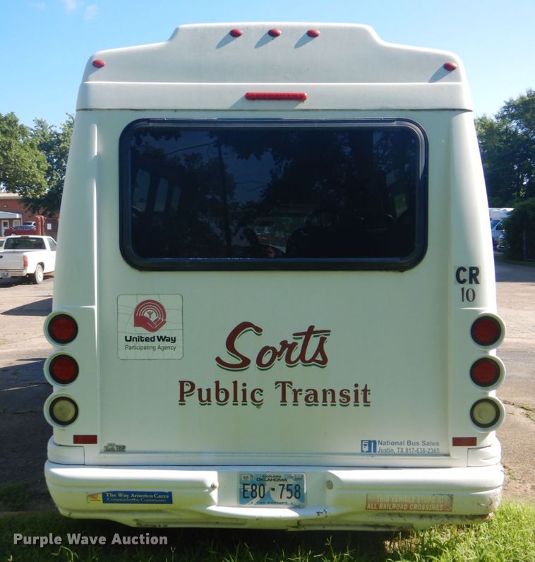 image for item FT9356 2005 Ford E350 Super Duty shuttle bus