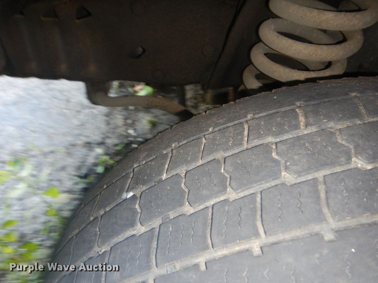 image for item FT9357 2008 Ford Econoline E450 Super Duty shuttle bus