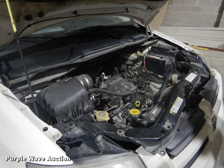 image for item FT9386 2010 Dodge Grand Caravan van