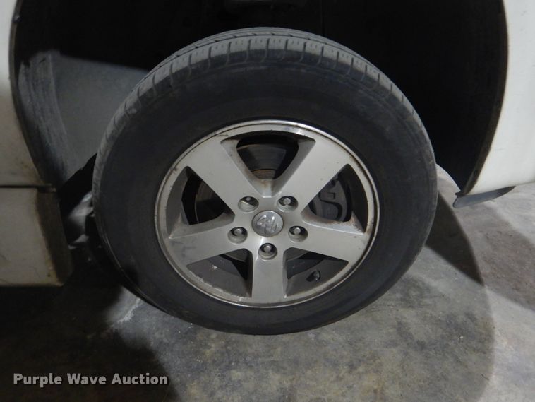 image for item FT9386 2010 Dodge Grand Caravan van