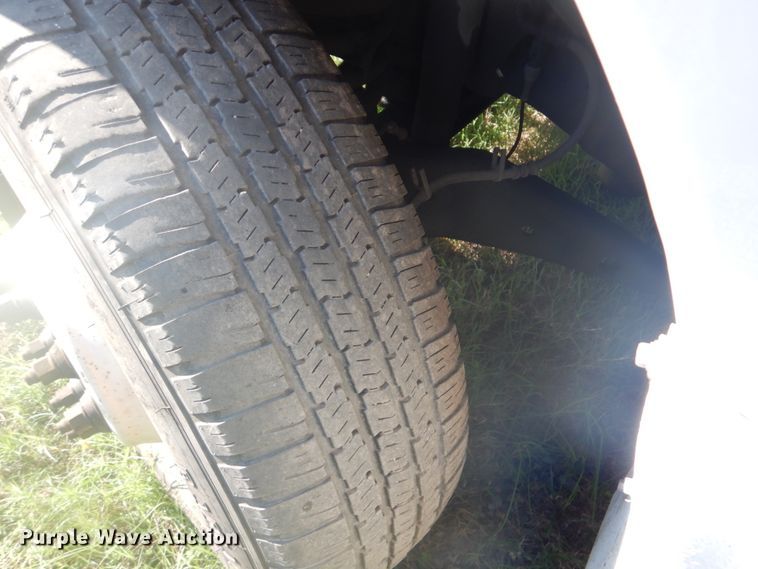 image for item FT9387 2009 Ford E450 shuttle bus