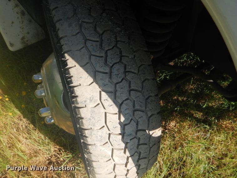 image for item FT9387 2009 Ford E450 shuttle bus