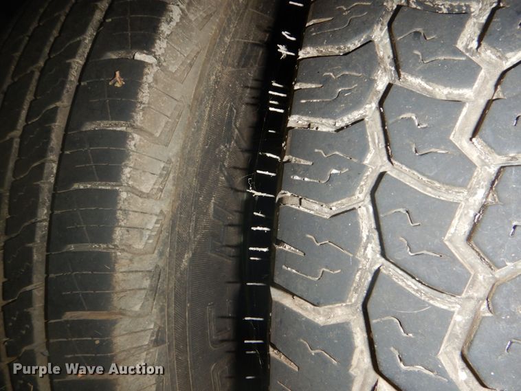 image for item FT9387 2009 Ford E450 shuttle bus