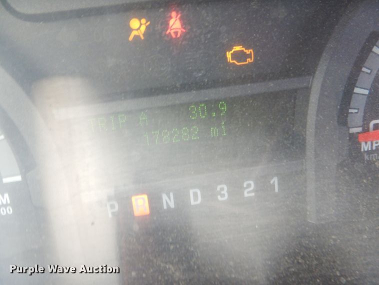 image for item FT9388 2009 Ford E450 shuttle bus