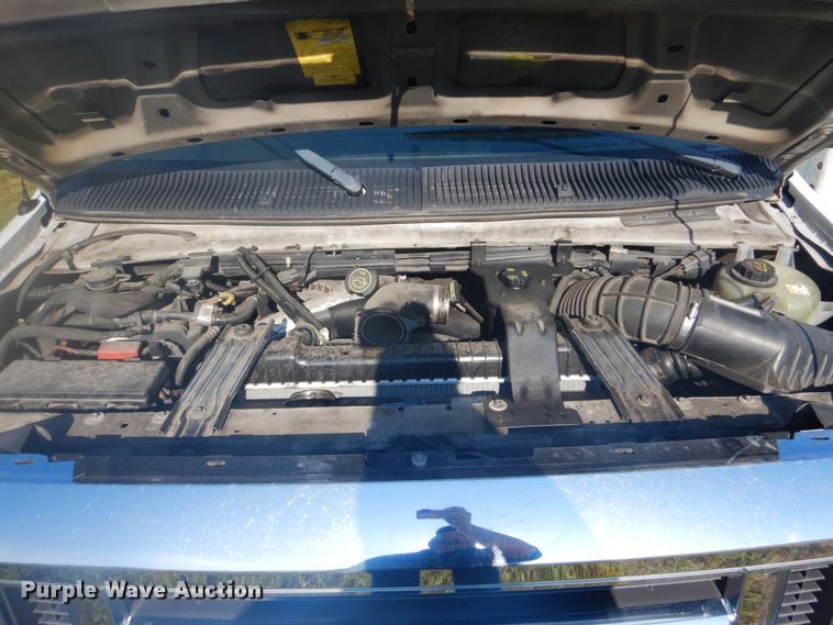 image for item FT9388 2009 Ford E450 shuttle bus