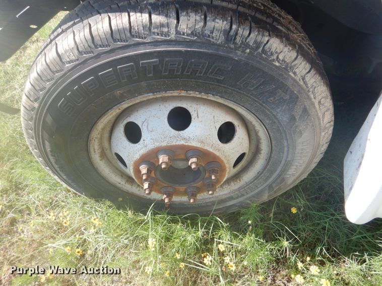 image for item FT9388 2009 Ford E450 shuttle bus