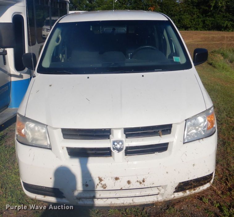 image for item FT9389 2010 Dodge Grand Caravan van