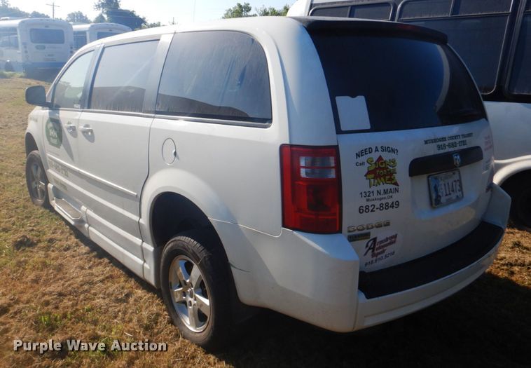 image for item FT9390 2010 Dodge Grand Caravan van