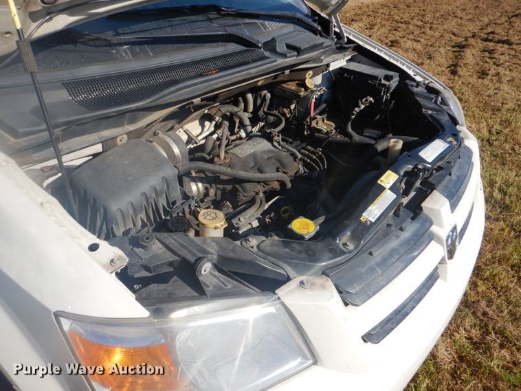 image for item FT9390 2010 Dodge Grand Caravan van